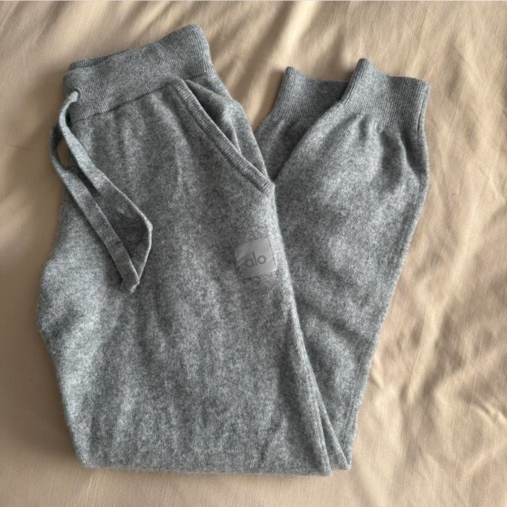 ALO YOGA- Gray High-Waist Cashmere Pant lounge wear joggers SMALL